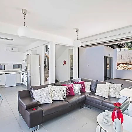 Villa Latchi View 23